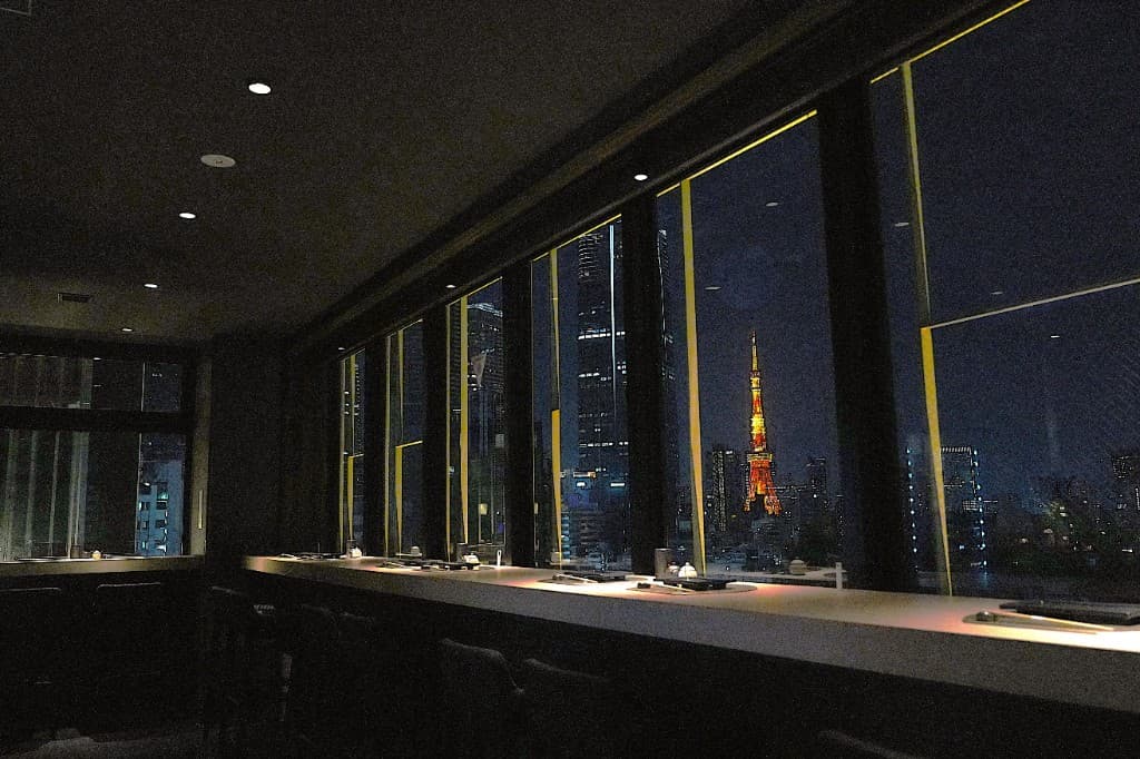 東京タワーが望めるカウンター席の夜景